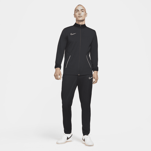 Check Out Nike Men's Tracksuits: Comfort & Style