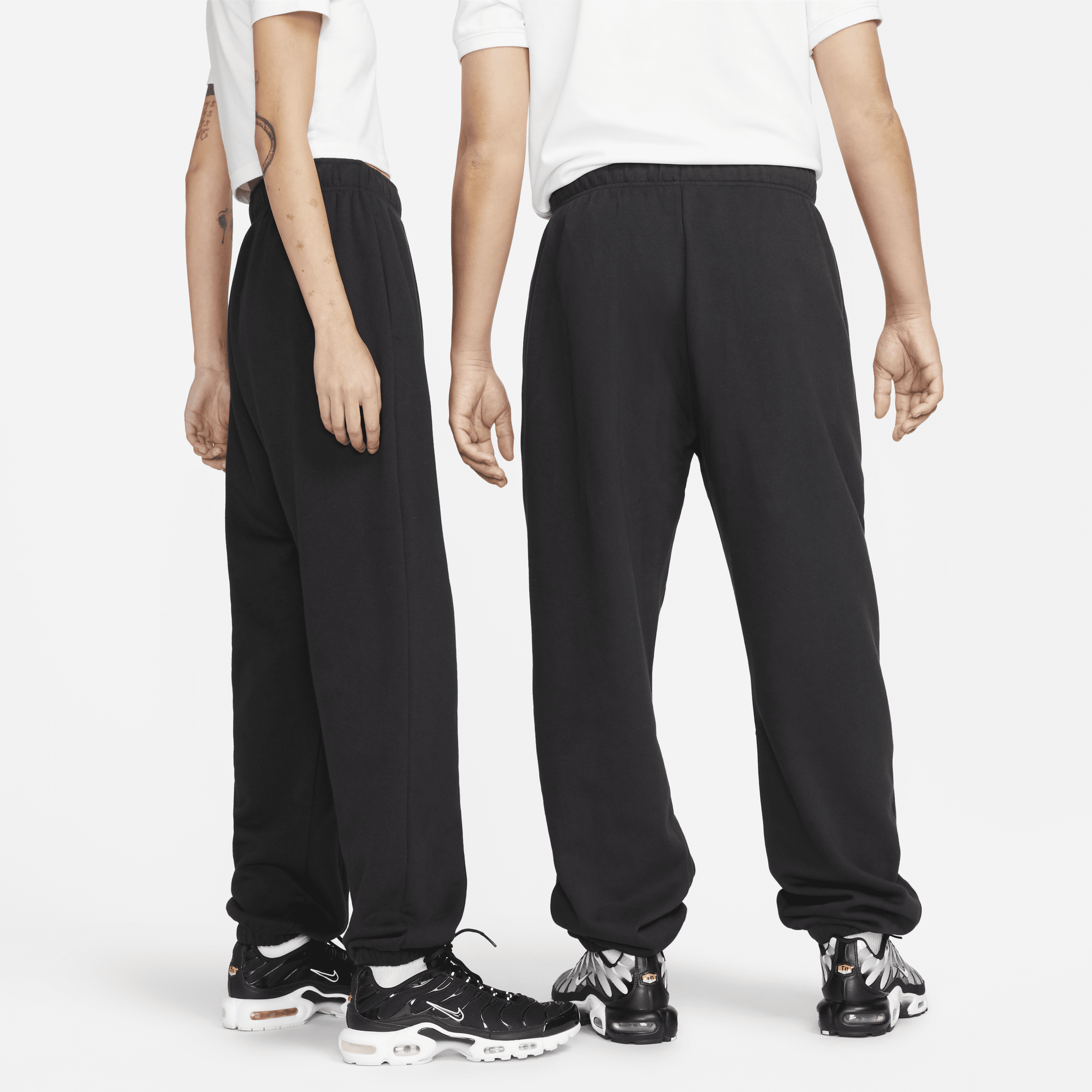 Nike Sportswear Club Fleece Women's Mid-Rise Wide-Leg Sweatpants, Women's  Fashion, Bottoms, Other Bottoms on Carousell